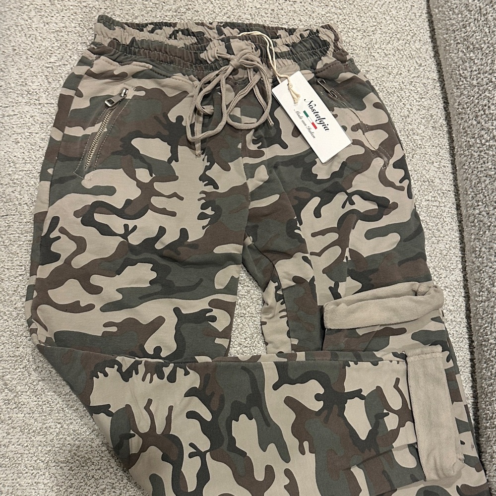 Nostalgia Camouflage Track Pants women’s size medium NWT